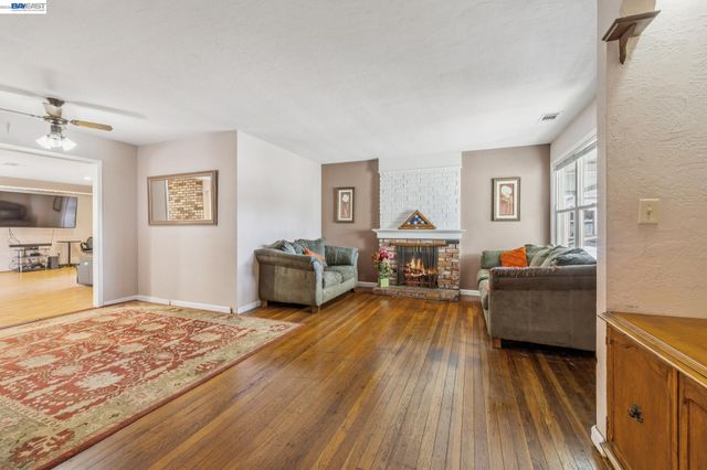 15742 Paseo Largavista, San Lorenzo, CA 94580