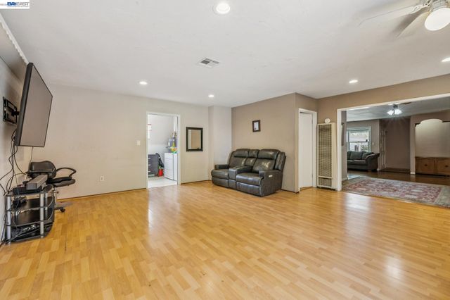 15742 Paseo Largavista, San Lorenzo, CA 94580
