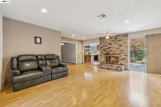 15742 Paseo Largavista, San Lorenzo, CA 94580