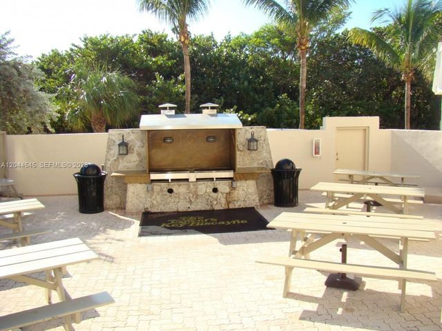 1111 Crandon Blvd B705 B705, Key Biscayne, FL 33149