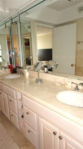 1111 Crandon Blvd B705 B705, Key Biscayne, FL 33149