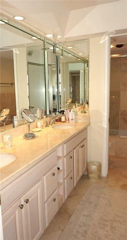 1111 Crandon Blvd B705 B705, Key Biscayne, FL 33149