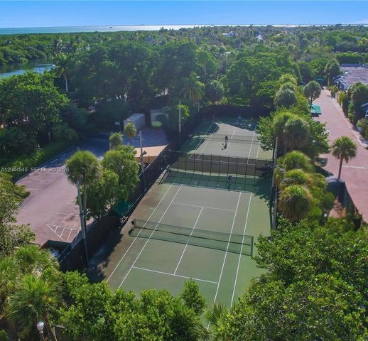 1111 Crandon Blvd B705 B705, Key Biscayne, FL 33149