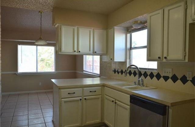 609 Riverwood DR, Cedar Park, TX 78613