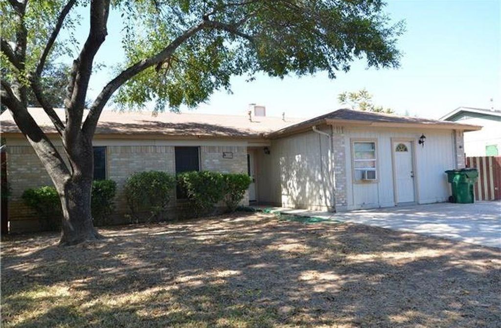 609 Riverwood DR, Cedar Park, TX 78613