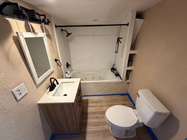 2243 N Taylor Avenue, Springfield, MO 65803