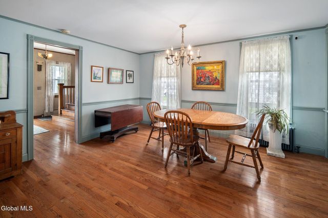 12 Central Avenue, Ravena, NY 12143