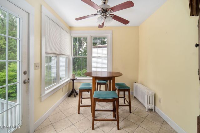 12 Central Avenue, Ravena, NY 12143