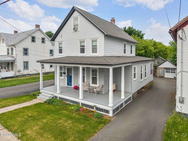 12 Central Avenue, Ravena, NY 12143