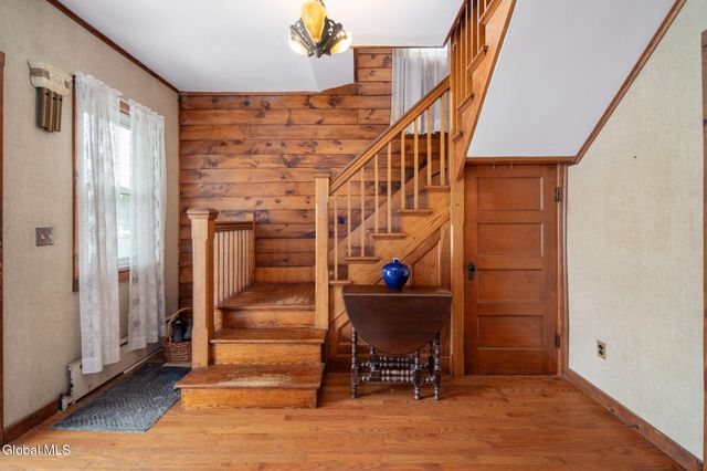 12 Central Avenue, Ravena, NY 12143