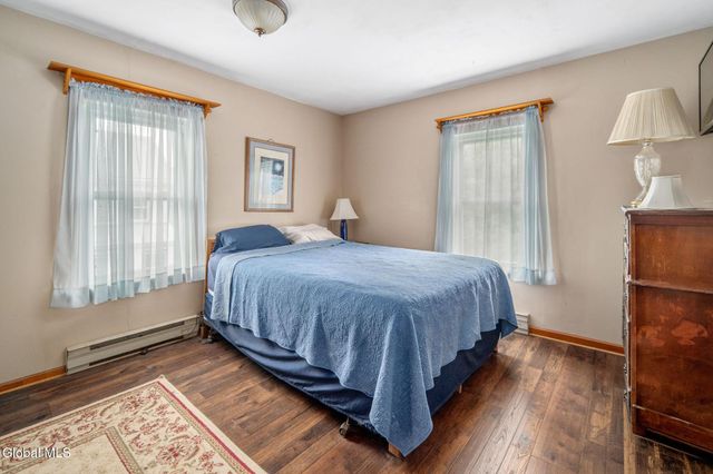 12 Central Avenue, Ravena, NY 12143