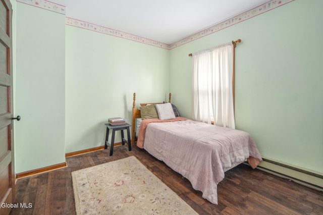 12 Central Avenue, Ravena, NY 12143