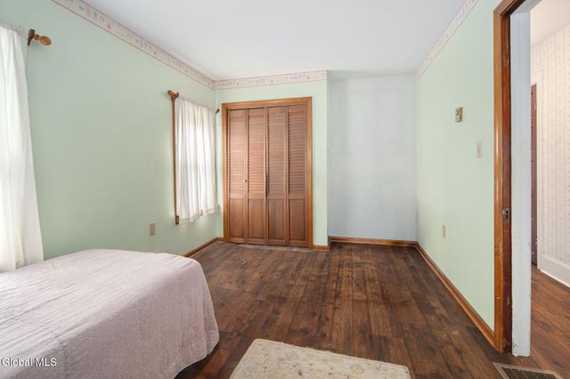 12 Central Avenue, Ravena, NY 12143