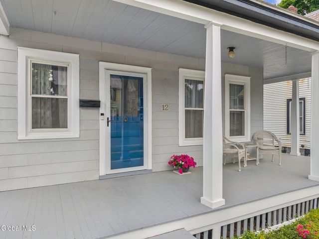 12 Central Avenue, Ravena, NY 12143