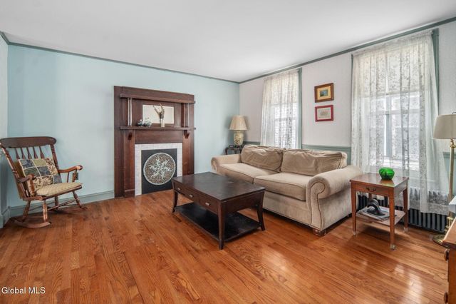 12 Central Avenue, Ravena, NY 12143