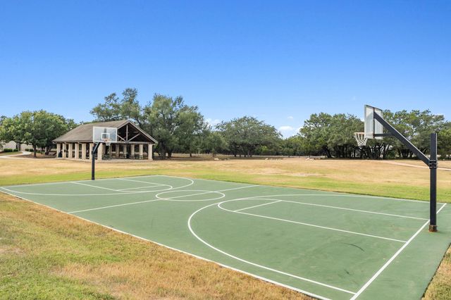 1 Sparrowglen LN, The Hills, TX 78738