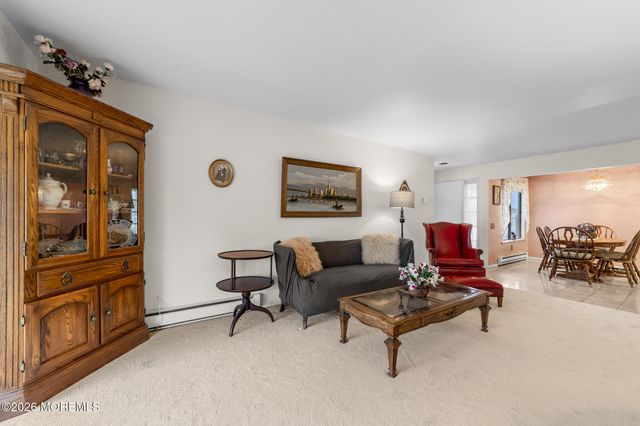 96 Salix Plaza 96C, Monroe, NJ 08831