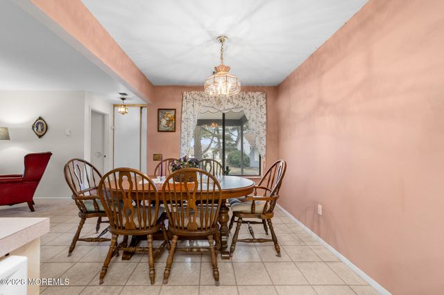 96 Salix Plaza 96C, Monroe, NJ 08831