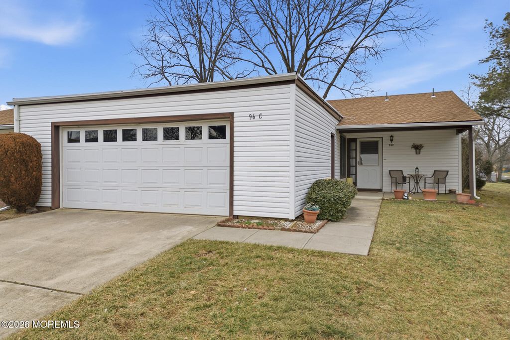 96 Salix Plaza 96C, Monroe, NJ 08831