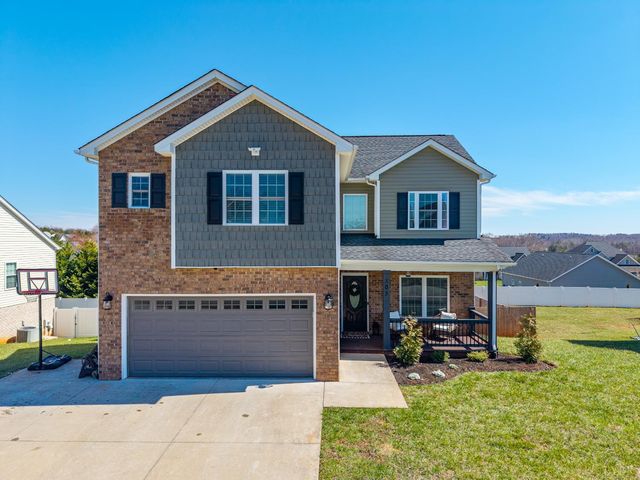 303 Benchmark Drive, Evington, VA 24550