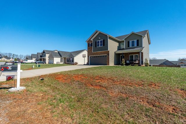 303 Benchmark Drive, Evington, VA 24550