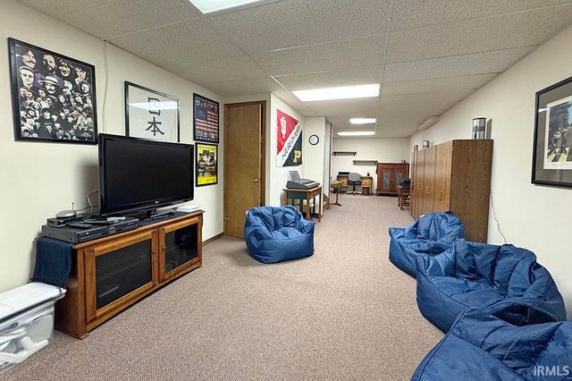 11963 Peacock Circle, Granger, IN 46530