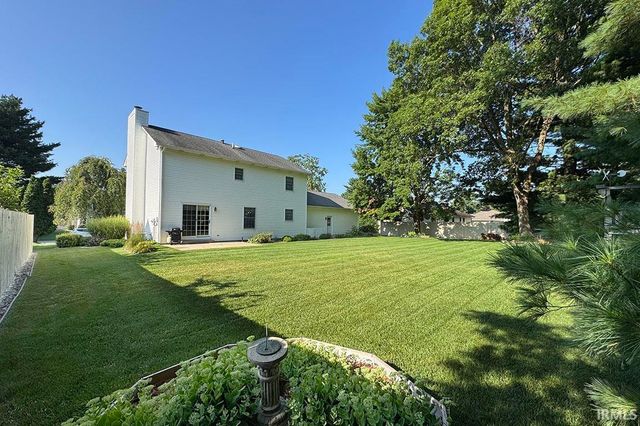 11963 Peacock Circle, Granger, IN 46530