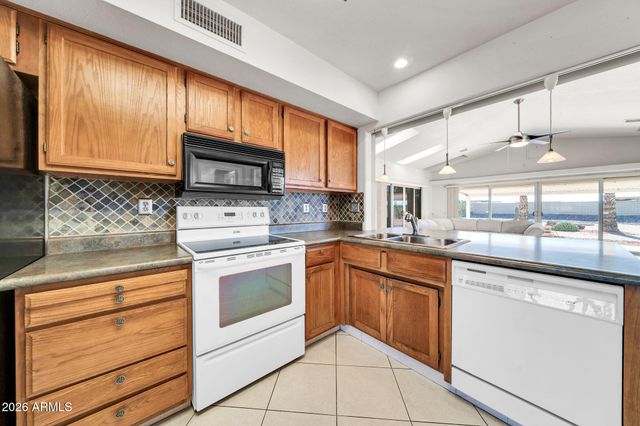 13523 W GEMSTONE Drive, Sun City West, AZ 85375