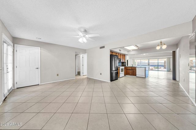 13523 W GEMSTONE Drive, Sun City West, AZ 85375