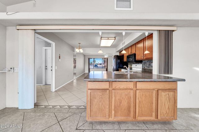 13523 W GEMSTONE Drive, Sun City West, AZ 85375