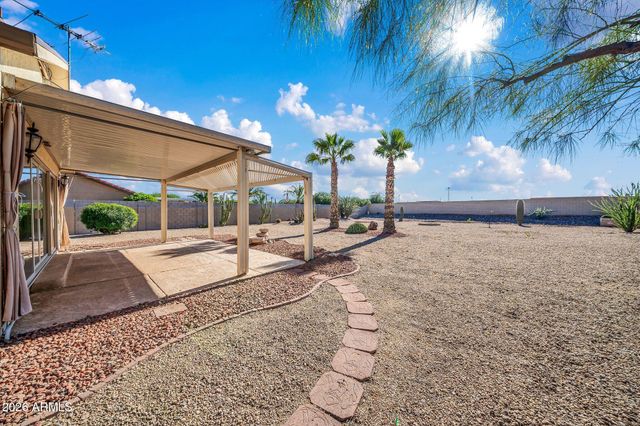13523 W GEMSTONE Drive, Sun City West, AZ 85375