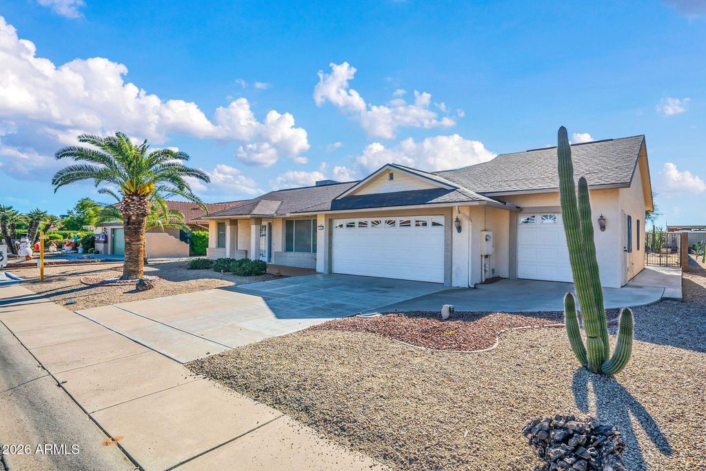 13523 W GEMSTONE Drive, Sun City West, AZ 85375