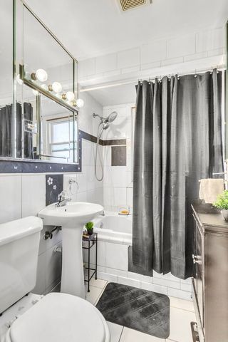 2341 S 24th Avenue, Broadview, IL 60155