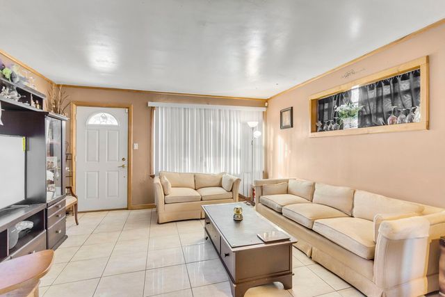 2341 S 24th Avenue, Broadview, IL 60155