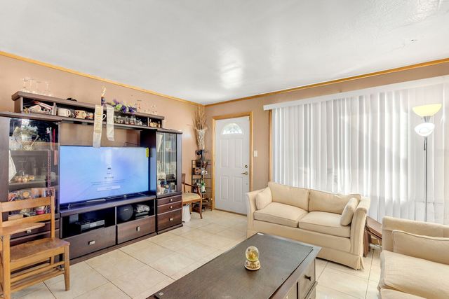 2341 S 24th Avenue, Broadview, IL 60155