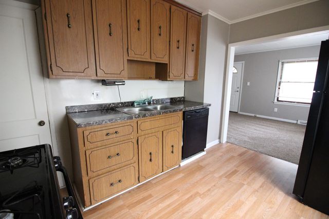 18336 E 12 Mile Road, Roseville City, MI 48066