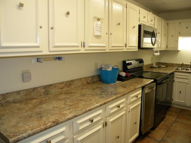 232 S Highland St Apt 903, Memphis, TN 38111