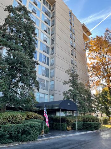 232 S Highland St Apt 903, Memphis, TN 38111