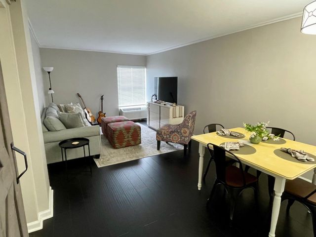 232 S Highland St Apt 903, Memphis, TN 38111