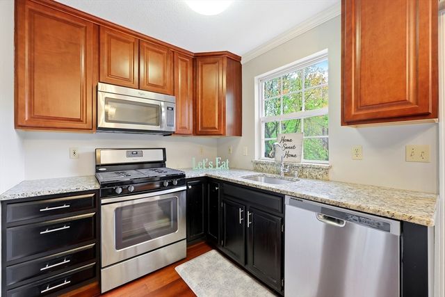 39 Waters Edge 39, Ludlow, MA 01056