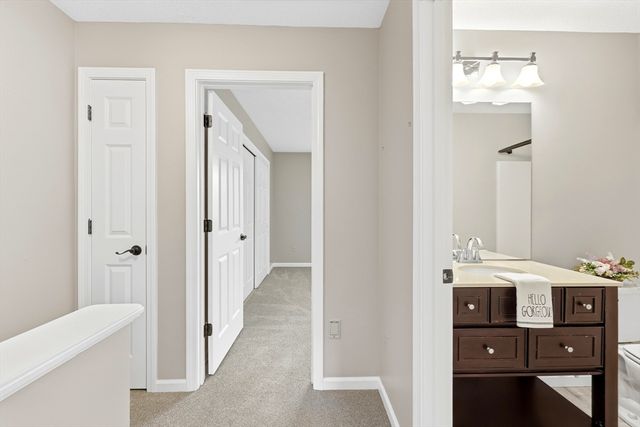 39 Waters Edge 39, Ludlow, MA 01056