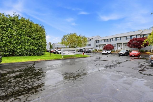 39 Waters Edge 39, Ludlow, MA 01056
