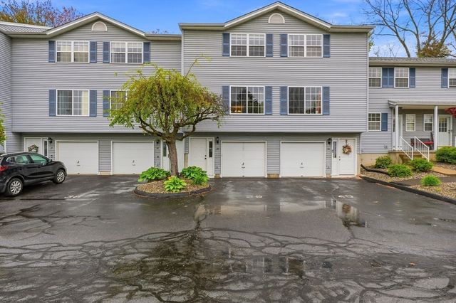 39 Waters Edge 39, Ludlow, MA 01056