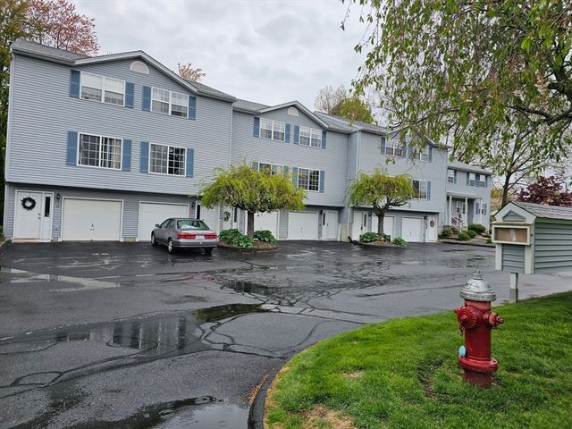 39 Waters Edge 39, Ludlow, MA 01056