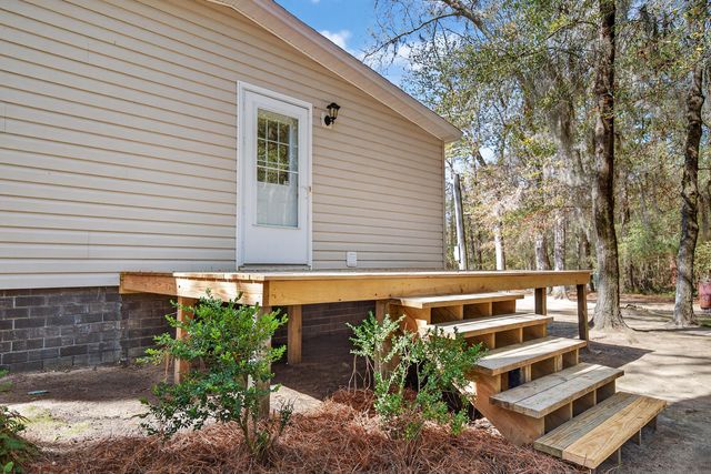 1223 Benton Road, Summerton, SC 29148