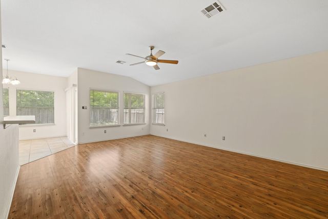 17710 Limpia CRK, Round Rock, TX 78664