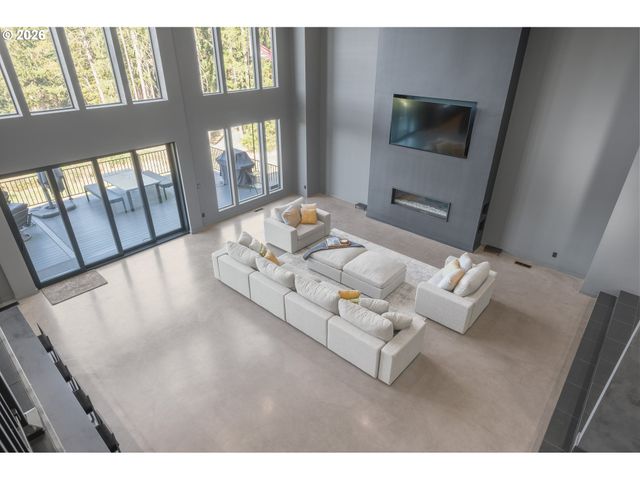 85168 STRAYER Pl, Eugene, OR 97405