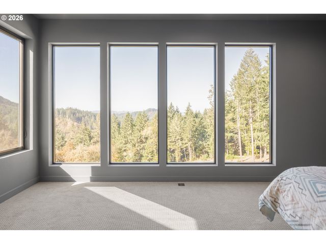 85168 STRAYER Pl, Eugene, OR 97405