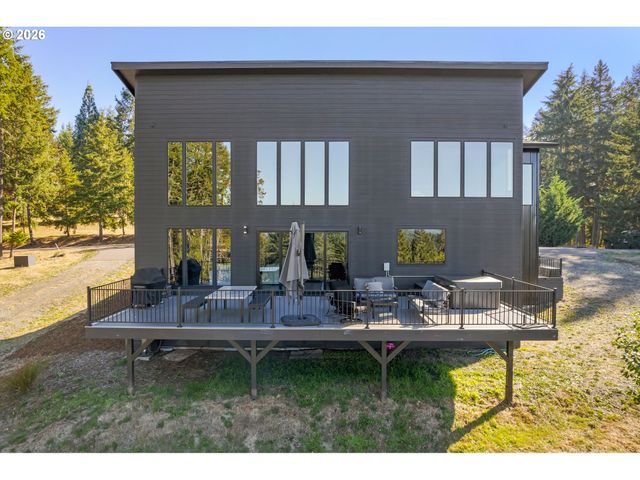 85168 STRAYER Pl, Eugene, OR 97405