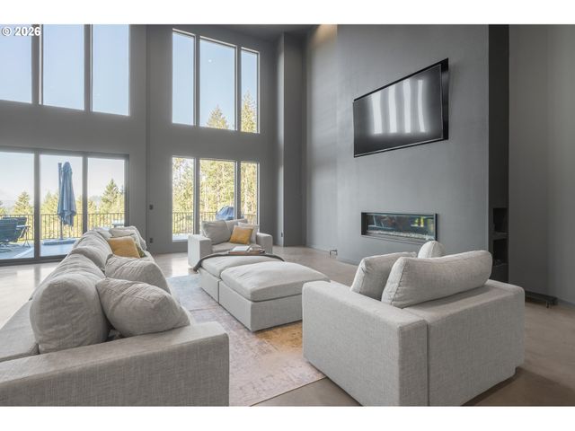 85168 STRAYER Pl, Eugene, OR 97405